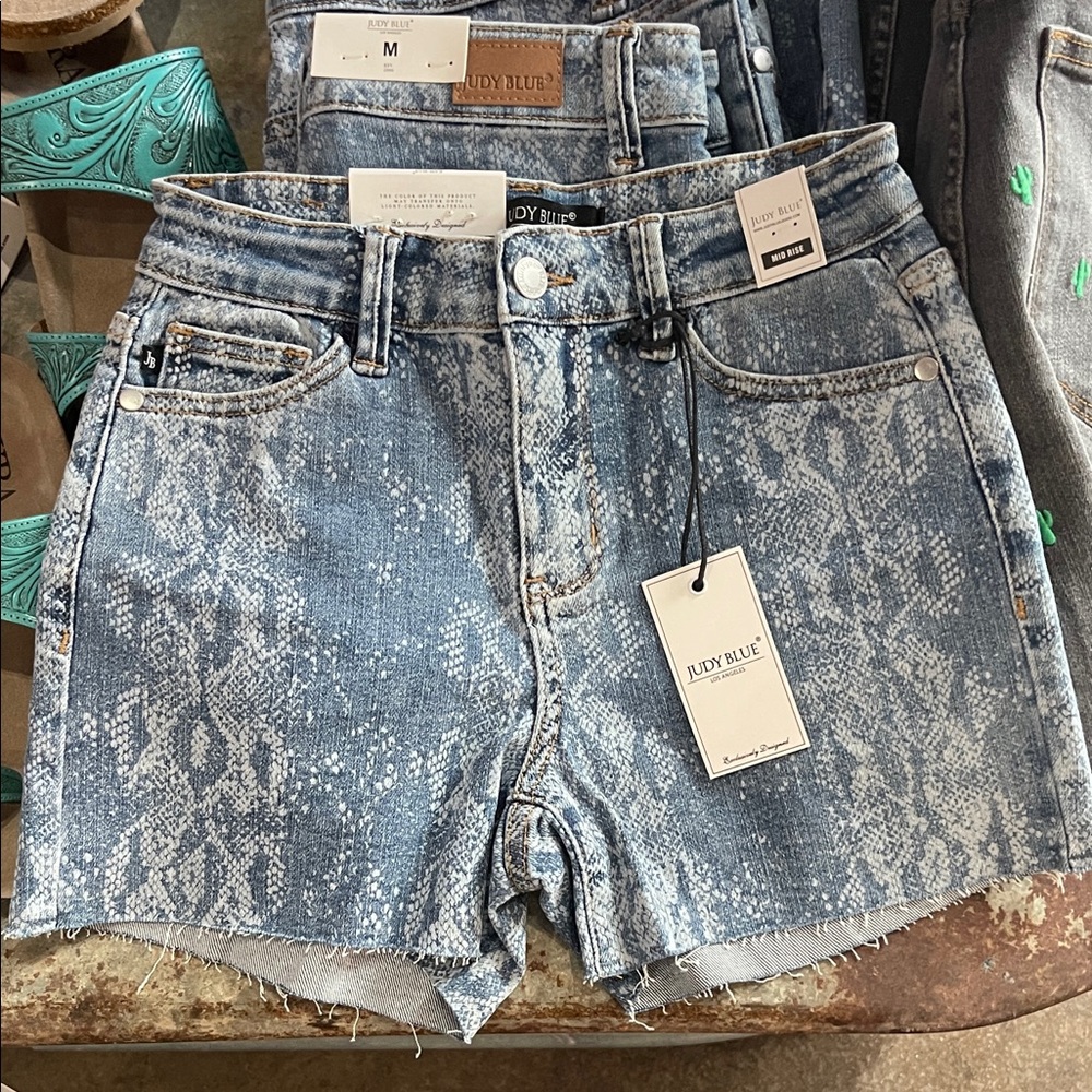 Judy Blue Light Blue Snake-Print Mid Rise Denim Shorts